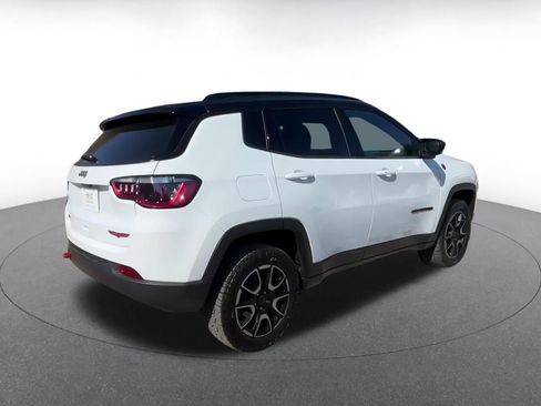 Used 2025 Jeep Compass Trailhawk image 15