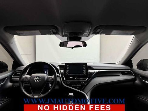 Used 2023 Toyota Camry SE FWD image 11