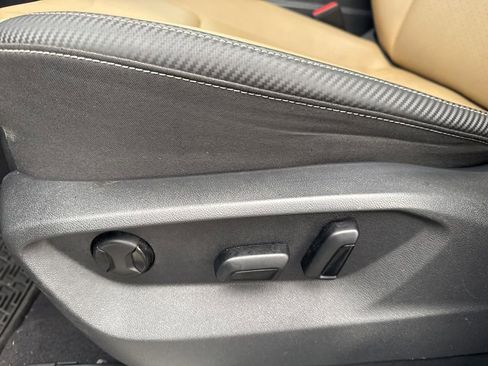 Used 2022 Volkswagen Atlas Cross Sport SE image 12