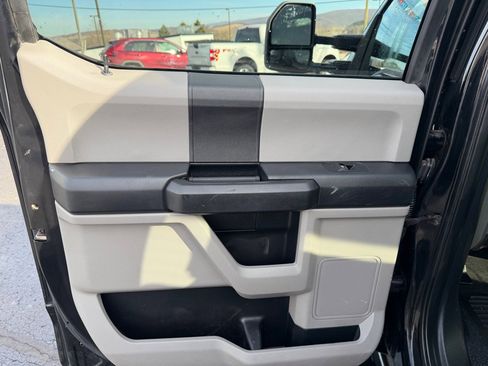 Used 2020 Ford F250 XL w/ STX Appearance Package image 17