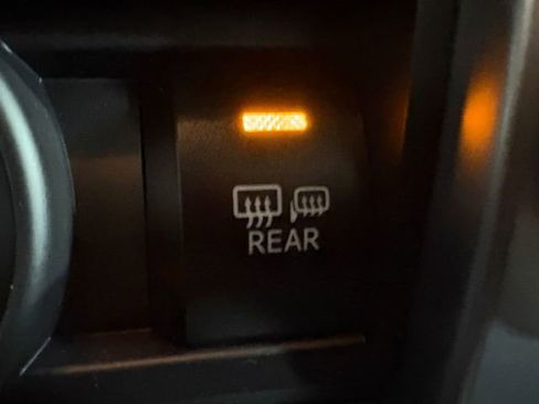 Used 2018 Toyota 4Runner SR5 Premium image 8