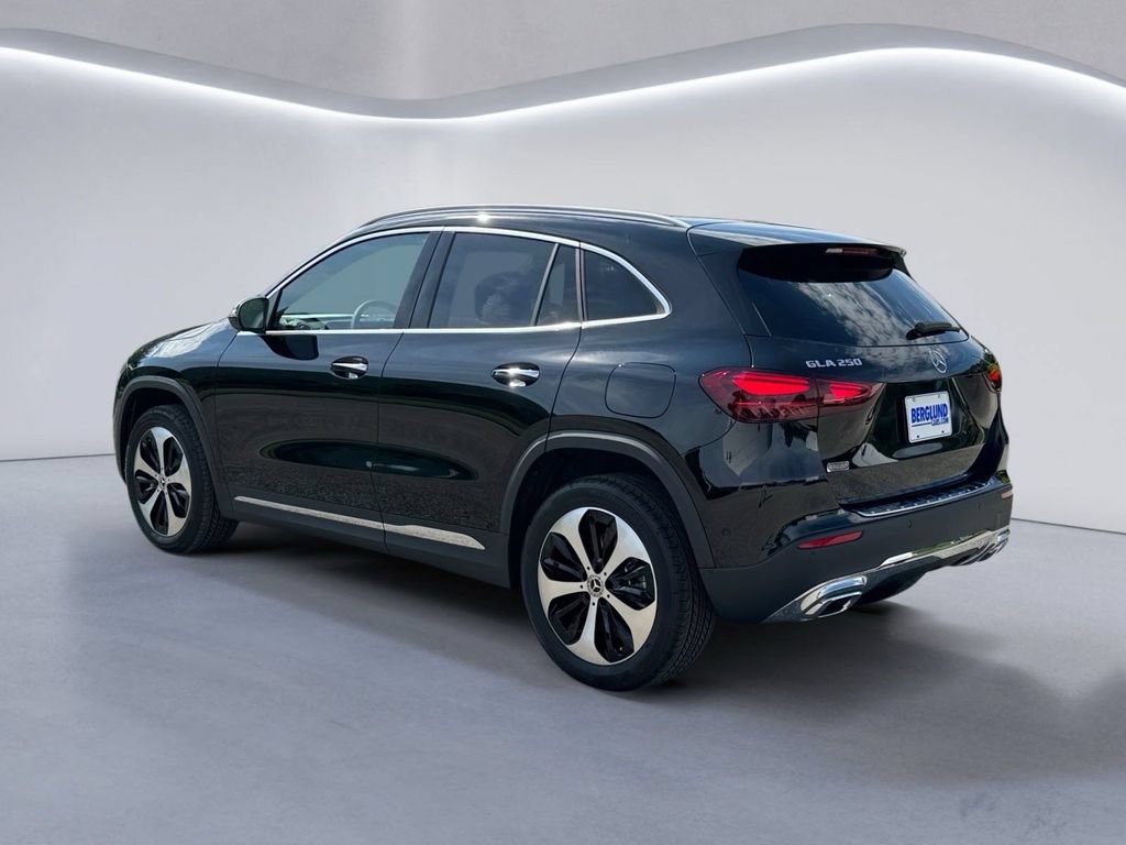 Certified 2026 Mercedes-Benz GLA 250 4MATIC image 5