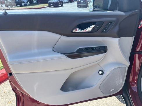 Used 2017 GMC Acadia SLT FWD image 12