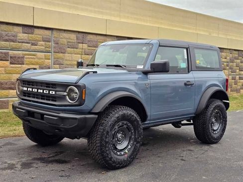 New 2025 Ford Bronco 2-Door w/ Sasquatch Package AWD/4WD image 6