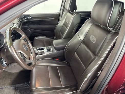 Used 2019 Jeep Grand Cherokee Overland AWD/4WD image 19