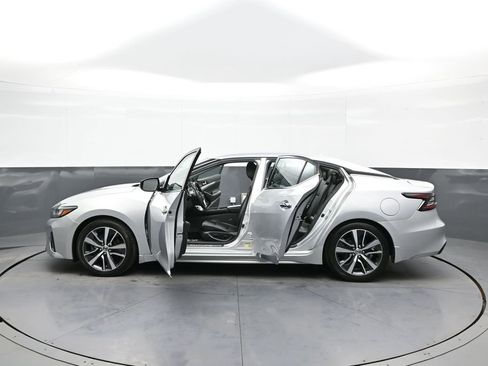 Used 2020 Nissan Maxima 3.5 SV w/ Floor Mat Group image 41