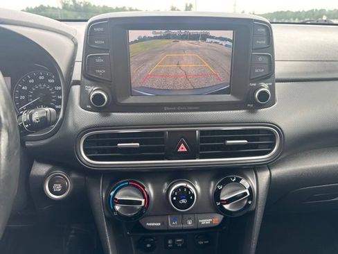 Used 2021 Hyundai Kona SEL FWD image 20