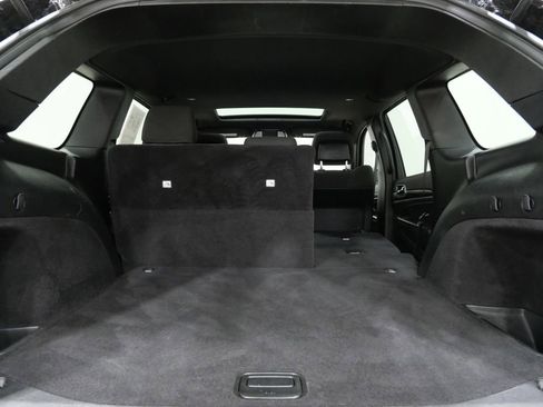 Used 2020 Jeep Grand Cherokee Laredo w/ 18" Wheel & 8.4" Radio Group image 27