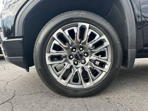 Used 2024 GMC Sierra 1500 Denali Ultimate image 12