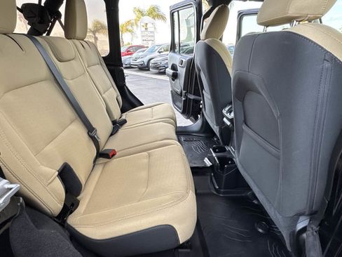 Used 2020 Jeep Wrangler Unlimited Sport image 21