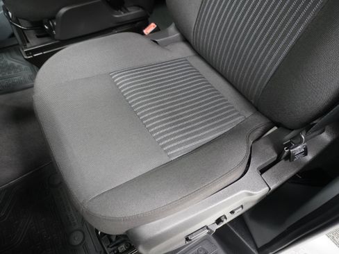 Used 2017 Ford Transit 150 XLT image 9