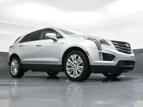 Used 2019 Cadillac XT5 Premium Luxury AWD/4WD image 32