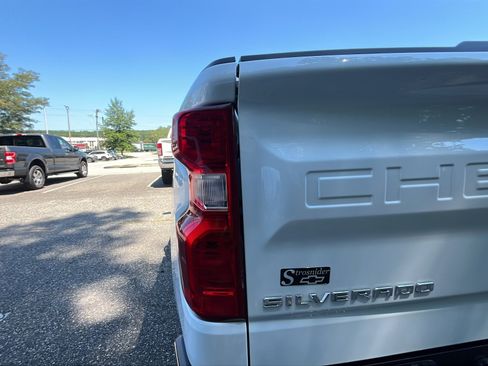 Used 2026 Chevrolet Silverado 1500 LT AWD/4WD image 10