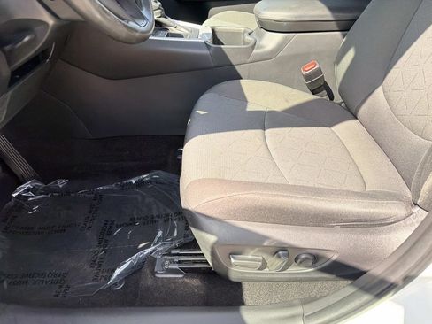 Used 2023 Toyota RAV4 XLE FWD image 18