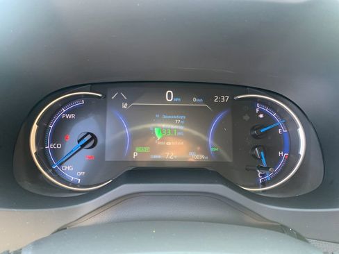 Used 2025 Toyota RAV4 XLE image 31