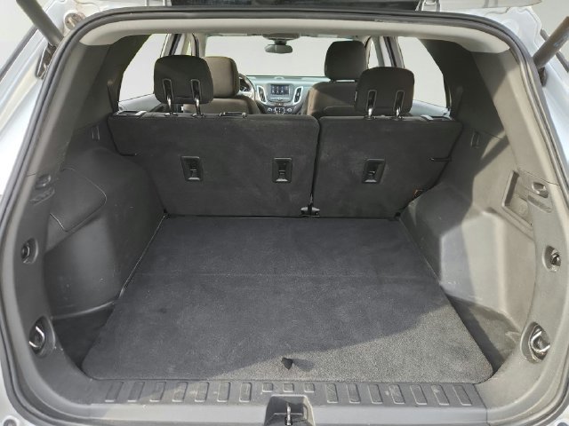 Used 2020 Chevrolet Equinox LT w/ Driver Convenience Package FWD image 26