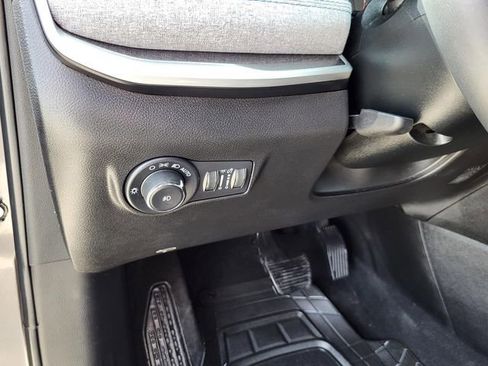 Used 2022 Jeep Compass Latitude image 15