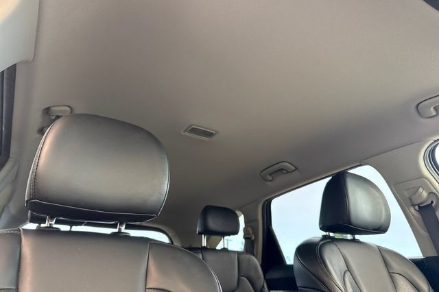Certified 2023 Kia Sorento EX FWD image 23