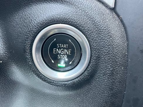 Used 2021 Chevrolet Silverado 1500 LT AWD/4WD image 35