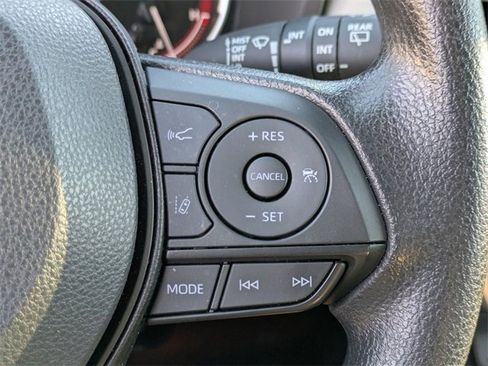 Used 2025 Toyota RAV4 XLE image 26