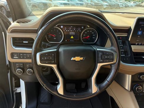 Used 2021 Chevrolet Tahoe Premier AWD/4WD image 16