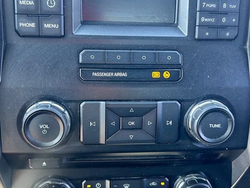 Used 2018 Ford F250 XLT w/ Camper Package RWD image 5