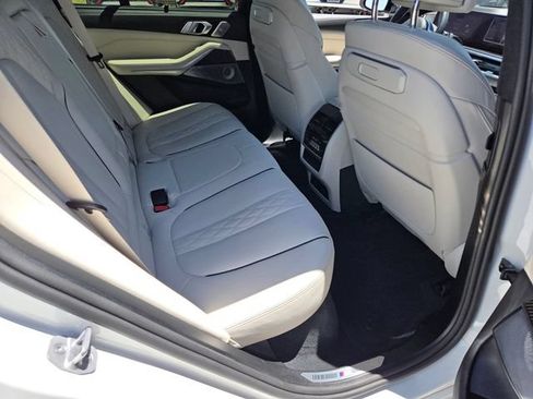 Used 2025 BMW X5 M60i AWD/4WD image 14
