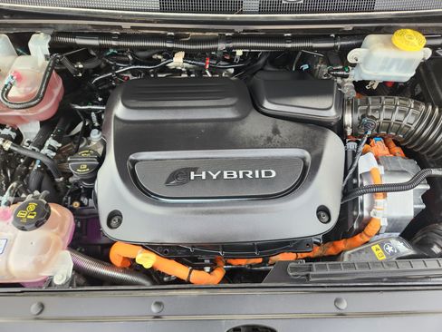 Used 2022 Chrysler Pacifica Limited image 30