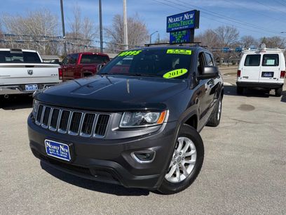 Used 2014 Jeep Grand Cherokee Laredo w/ 18" Wheel & 8.4" Radio Group