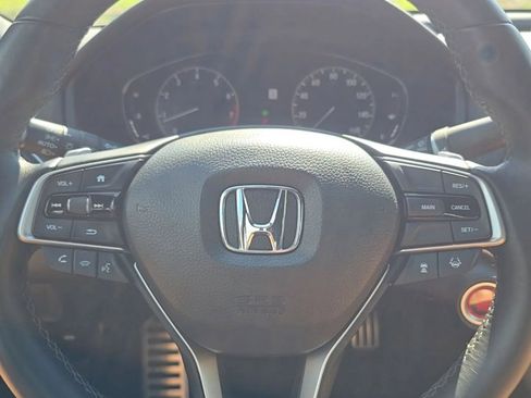 Used 2019 Honda Accord Sport image 9