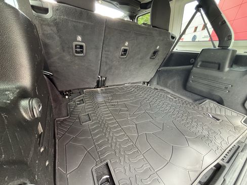 Used 2023 Jeep Wrangler Unlimited Sport AWD/4WD image 49