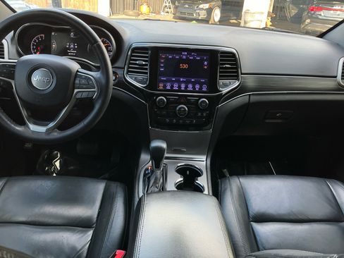 Used 2019 Jeep Grand Cherokee Limited image 15