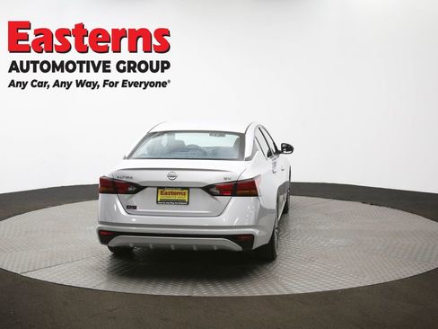 Used 2024 Nissan Altima 2.5 SV image 37