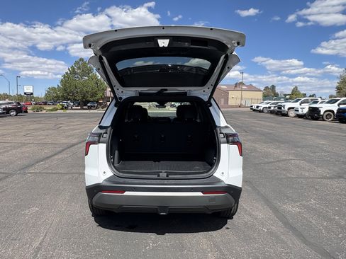 Used 2026 Chevrolet Equinox LT image 13