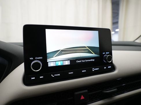 Certified 2025 Honda HR-V LX image 18