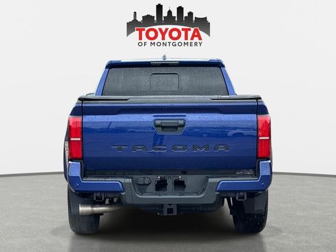 Used 2024 Toyota Tacoma TRD Sport w/ TRD Sport Upgrade Package image 4