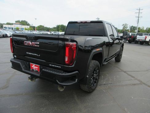 Used 2023 GMC Sierra 2500 Denali w/ Denali Black Diamond Edition AWD/4WD image 5
