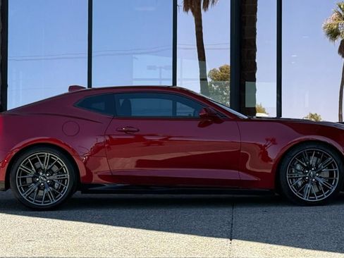 Used 2021 Chevrolet Camaro ZL1 RWD image 15