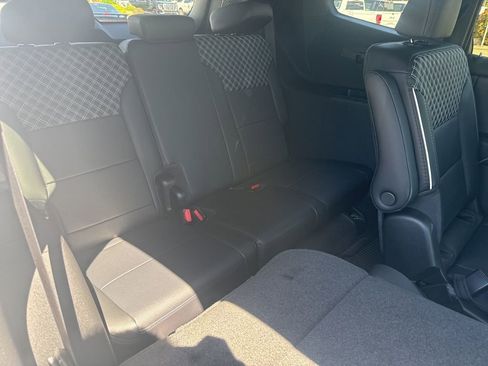 New 2026 GMC Acadia Denali w/ Super Cruise Package AWD/4WD image 24