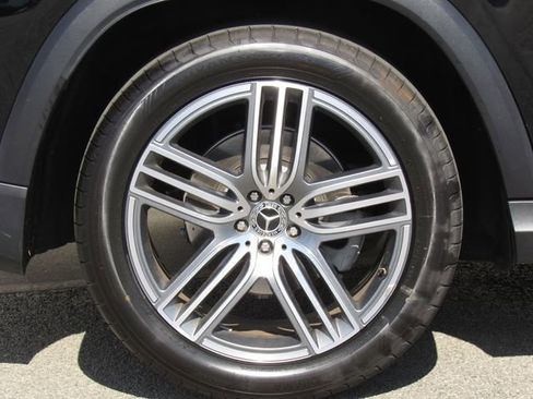 Used 2025 Mercedes-Benz GLS 450 4MATIC image 44