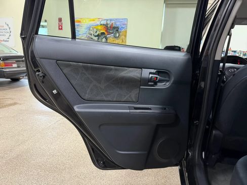 Used 2015 Scion xB FWD image 26