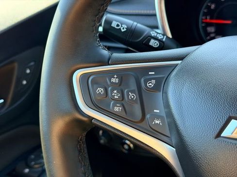 Used 2023 Chevrolet Equinox Premier image 10