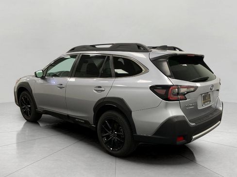 Used 2023 Subaru Outback Limited AWD/4WD image 8