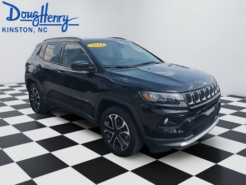 Used 2023 Jeep Compass Limited w/ Sun and Sound Group AWD/4WD image 7
