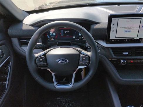 New 2026 Ford Explorer Platinum image 16