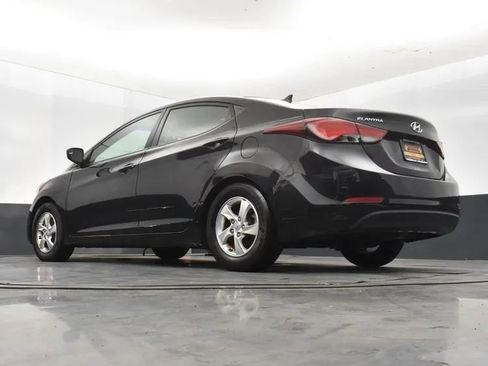 Used 2014 Hyundai Elantra SE FWD image 12
