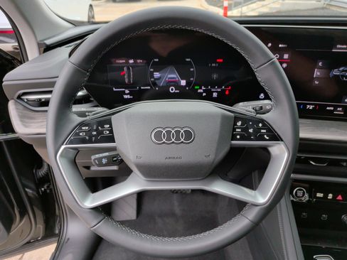 Used 2025 Audi Q5 Premium Plus AWD/4WD image 19