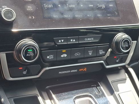 Used 2018 Honda CR-V Touring image 17