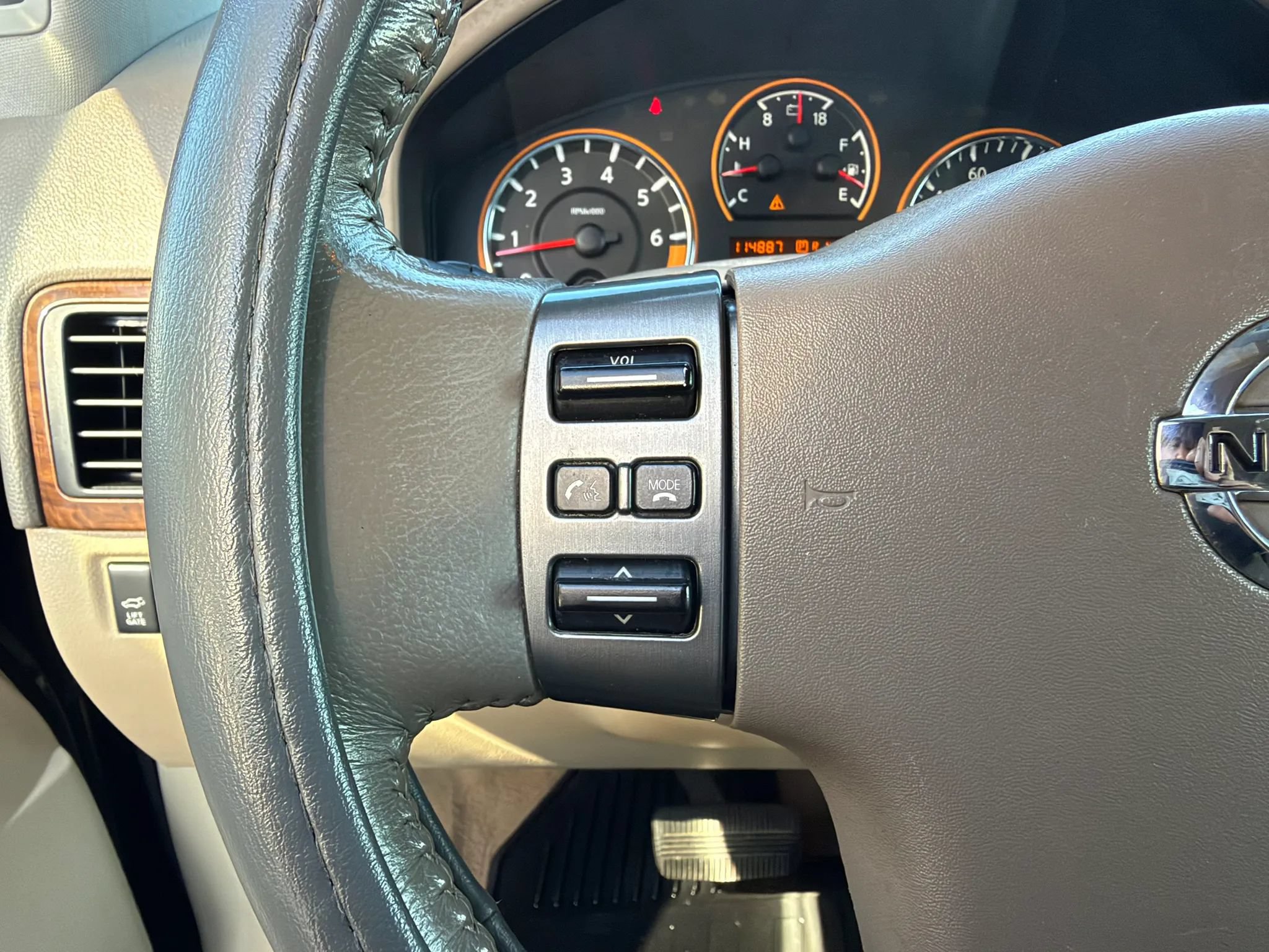 Used 2012 Nissan Armada SL w/ DVD FES Pkg RWD image 20