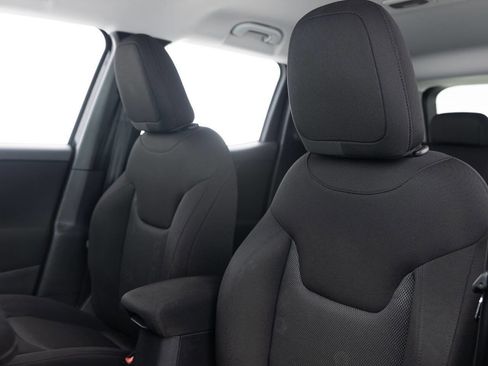 Used 2016 Jeep Renegade Latitude FWD image 22